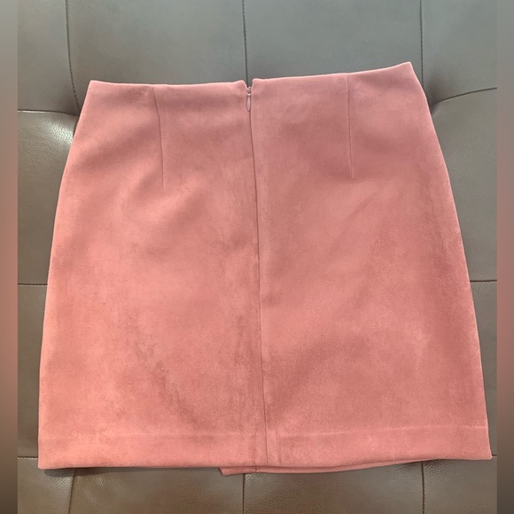 LOFT Pink Faux Suede Skirt With Tie. Size 4. - Picture 4 of 6